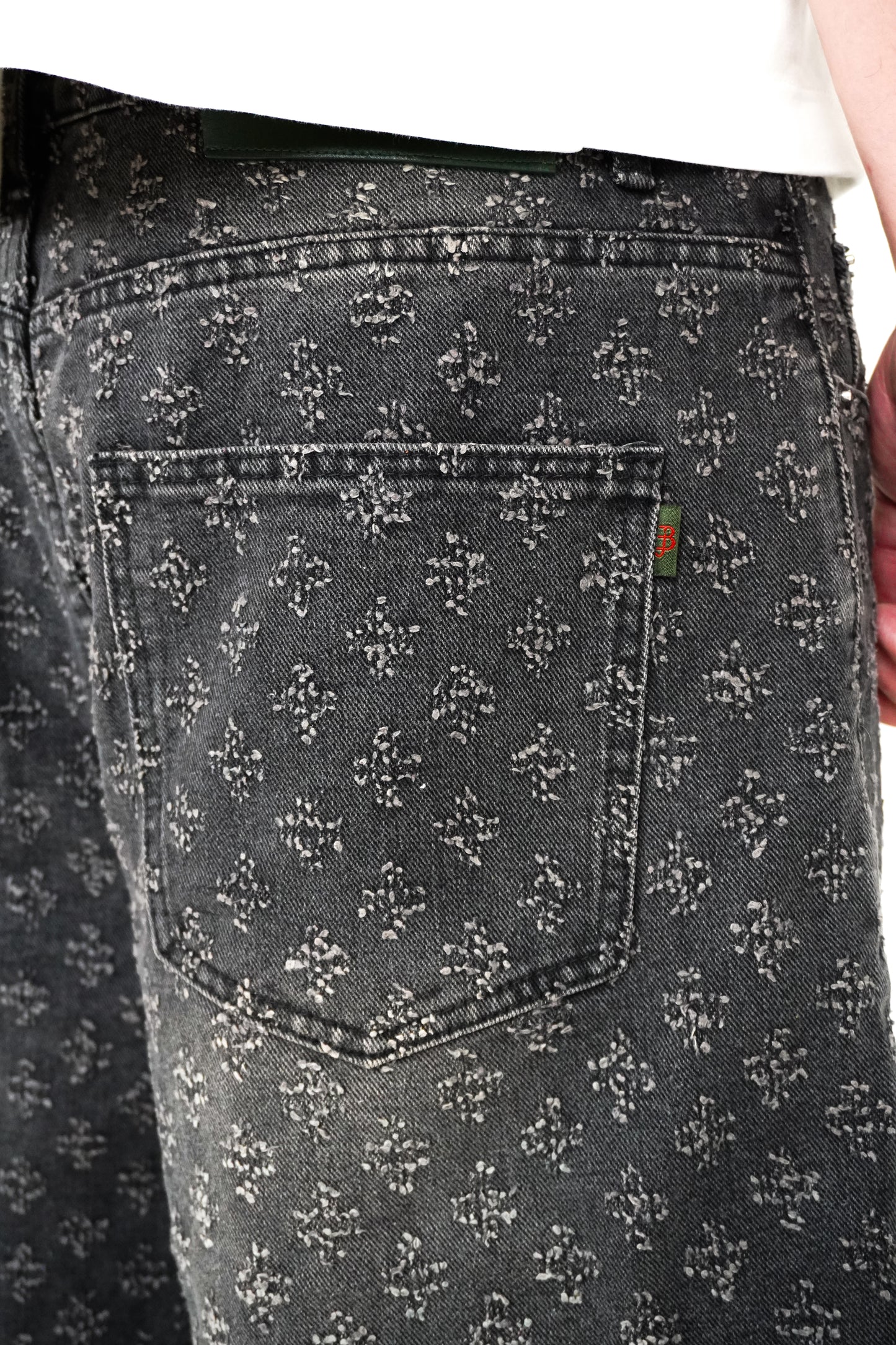 DISTRESSED DENIM SHORTS BLACK
