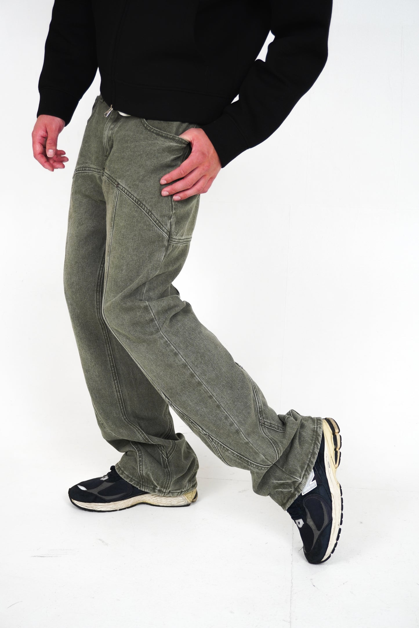 BUTTON STRAIGHT DENIM JEANS GREEN